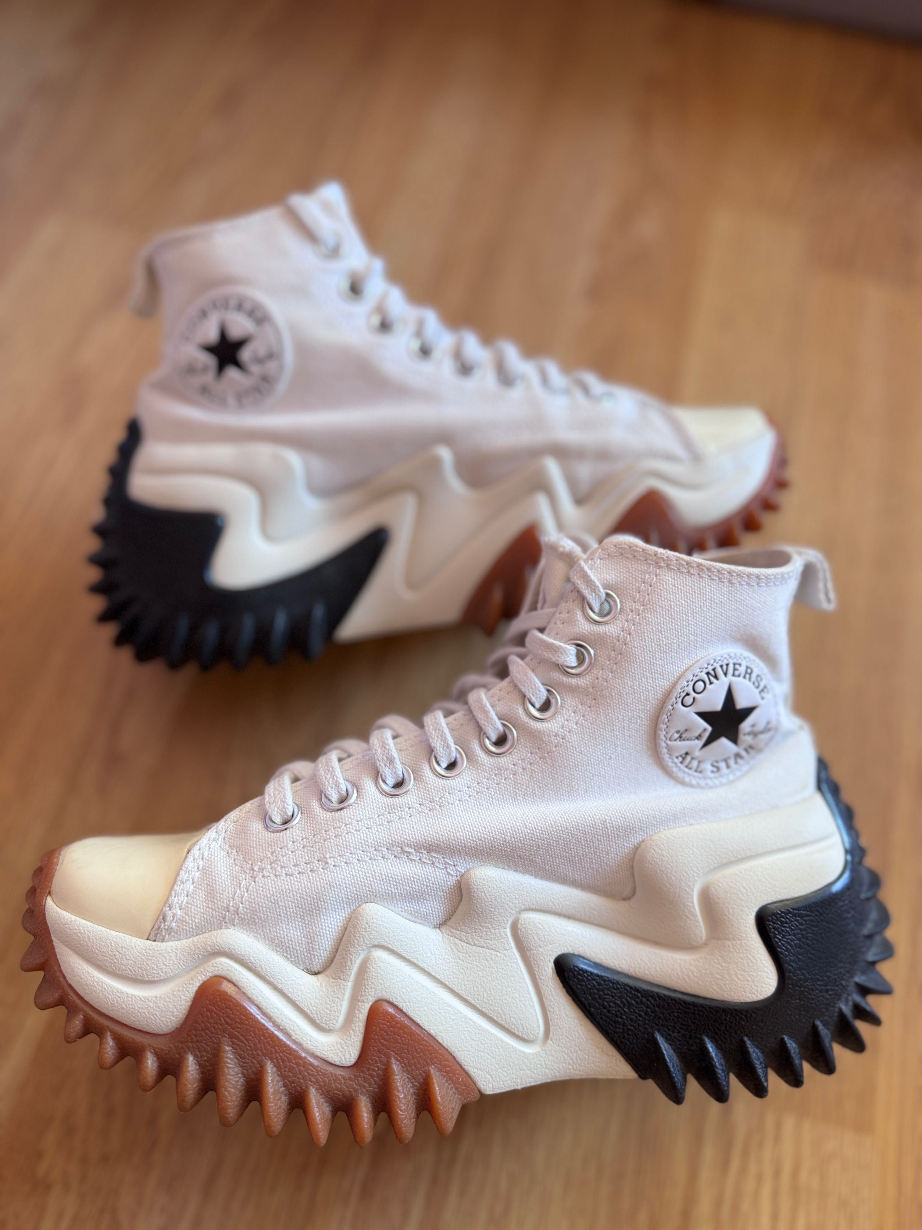 Converse Run Star Motion