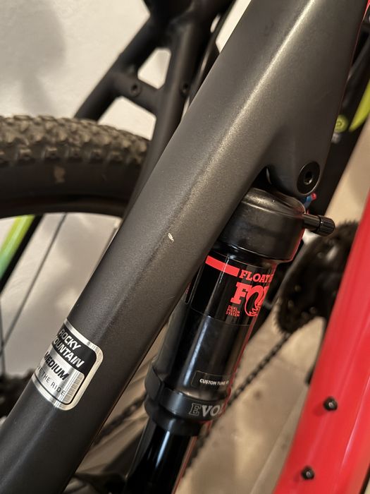 Колело MTB Rocky Mountain Carbon BC Edition не Scott Trek Specialized