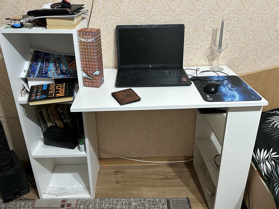 Продам стол компьютерный