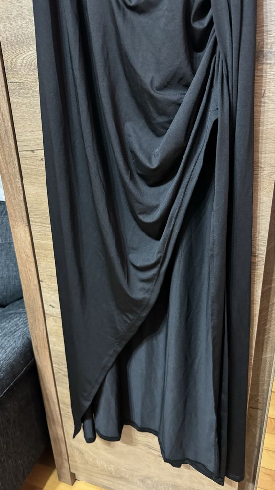 Rochie neagra de seara