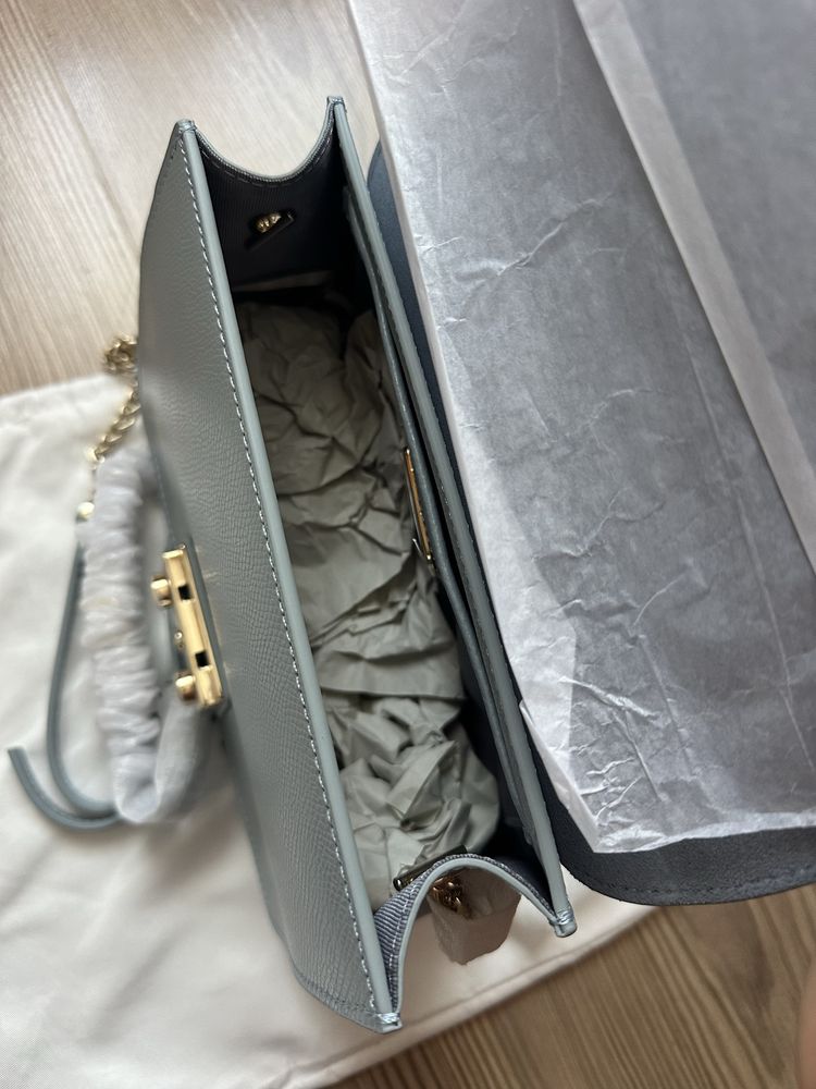 Чисто нова чанта Furla Metropolis