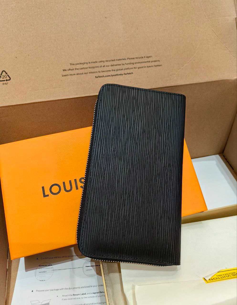 Кожен портфейл Louis Vuitton