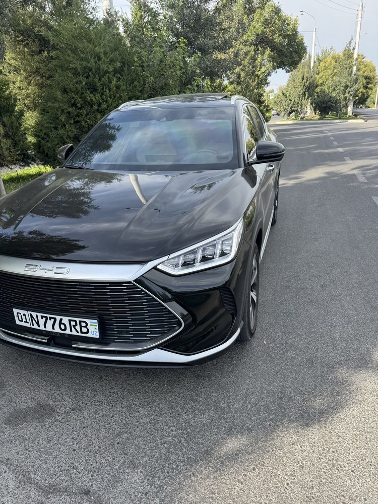 Автомобил BYD GIBRID