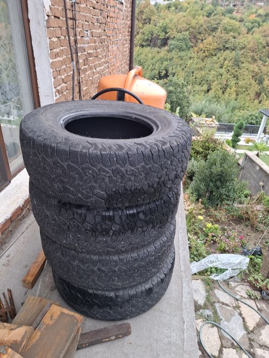 Продавам гуми за джип Lenso tires 31 265/70R16