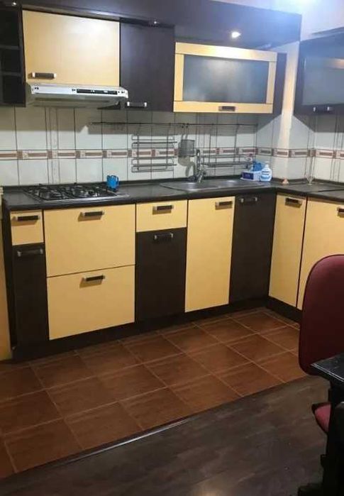 Дава се под наем Тристаен апартамент в Пловдив, Център - 72 кв.м за 193.8 € - Снимка #2