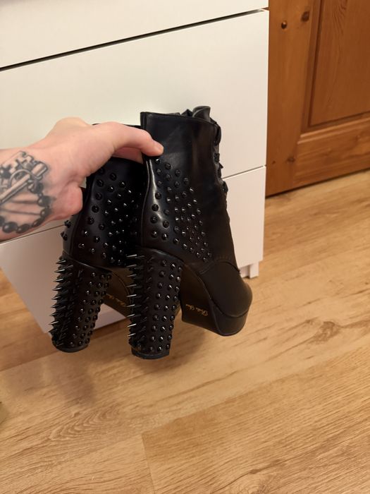 Дамски боти на висок ток