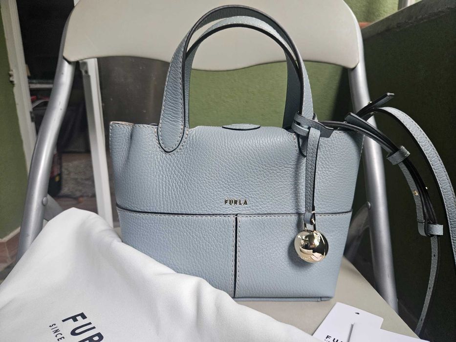 Нова оригинална дамска чанта Furla, с етикет