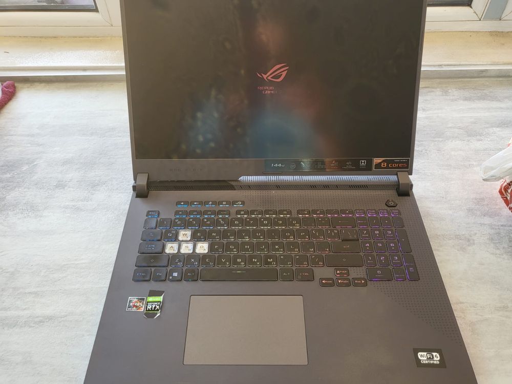 ASUS ROG в отлично състояние