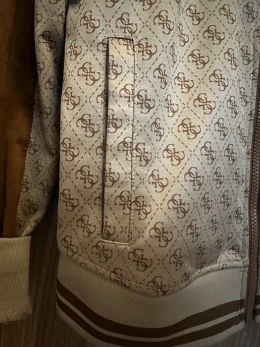 Bluza Guess ,purtata in cateva ocazii,unisex