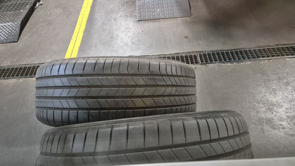 Set 4 anvelope Kumho de vară – 215/55 R18 95V – aproape noi – original