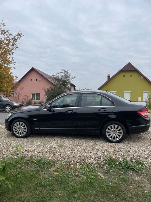 Mercedez-Benz C-Class C220