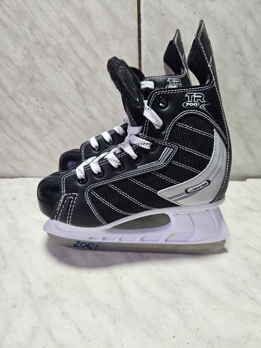 Patine 2061 hochei hockey Tour  marime  34-35 (  22 cm)