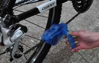 Dispozitiv curatare spalare degresare lant bicicleta caratator perie