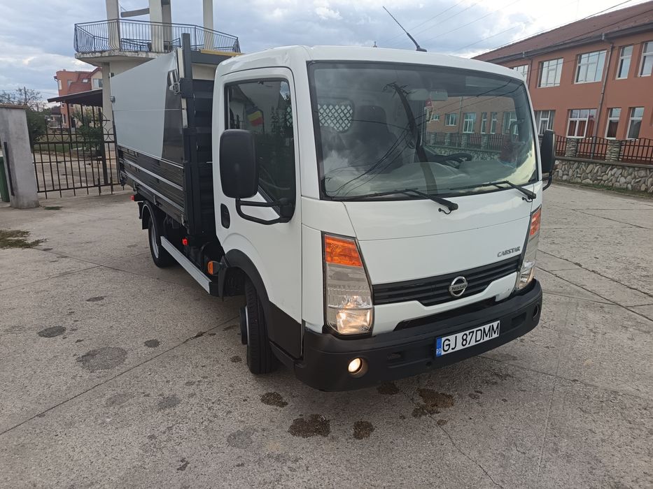 Nissan Cabstar Basculabil pe 3 părți