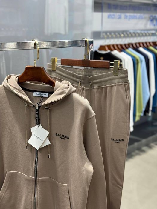 Мъжки екипи различни модели