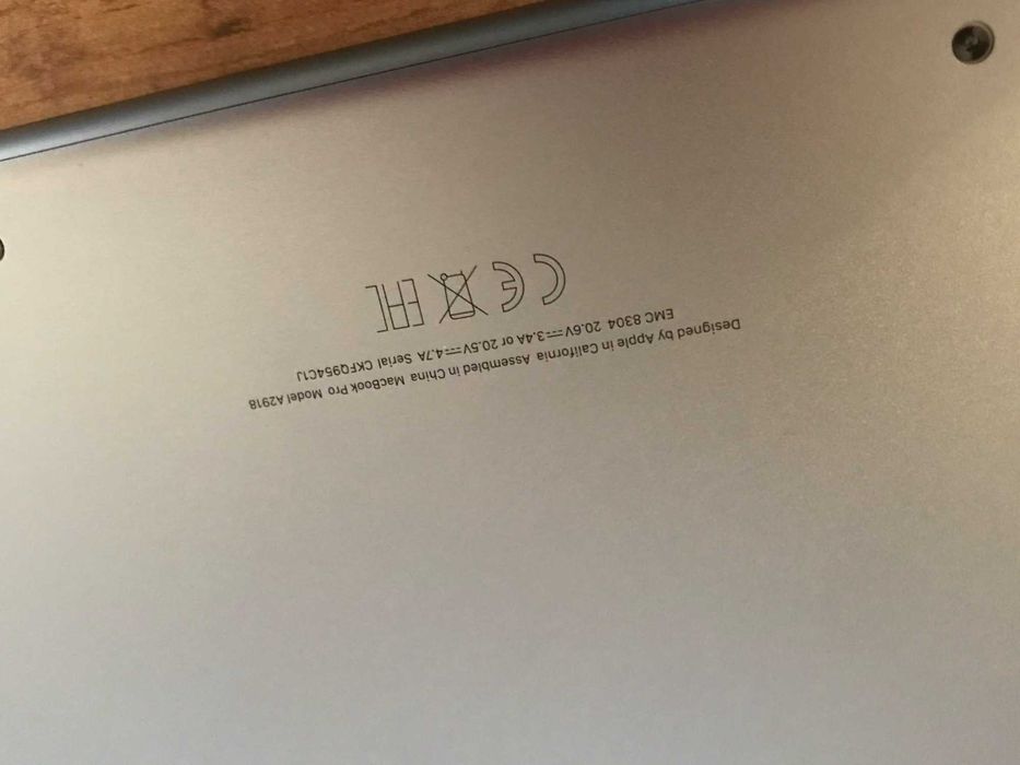 MacBook Pro 14 M3--2023--8GB RAM 1TB