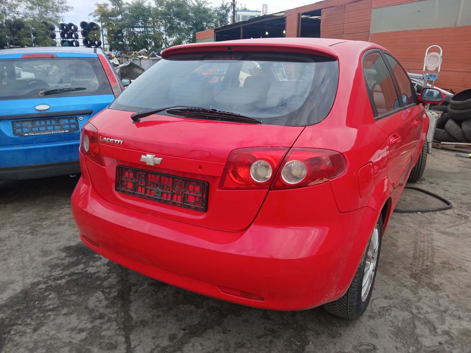 Dezmembrez chevrolet lacetti