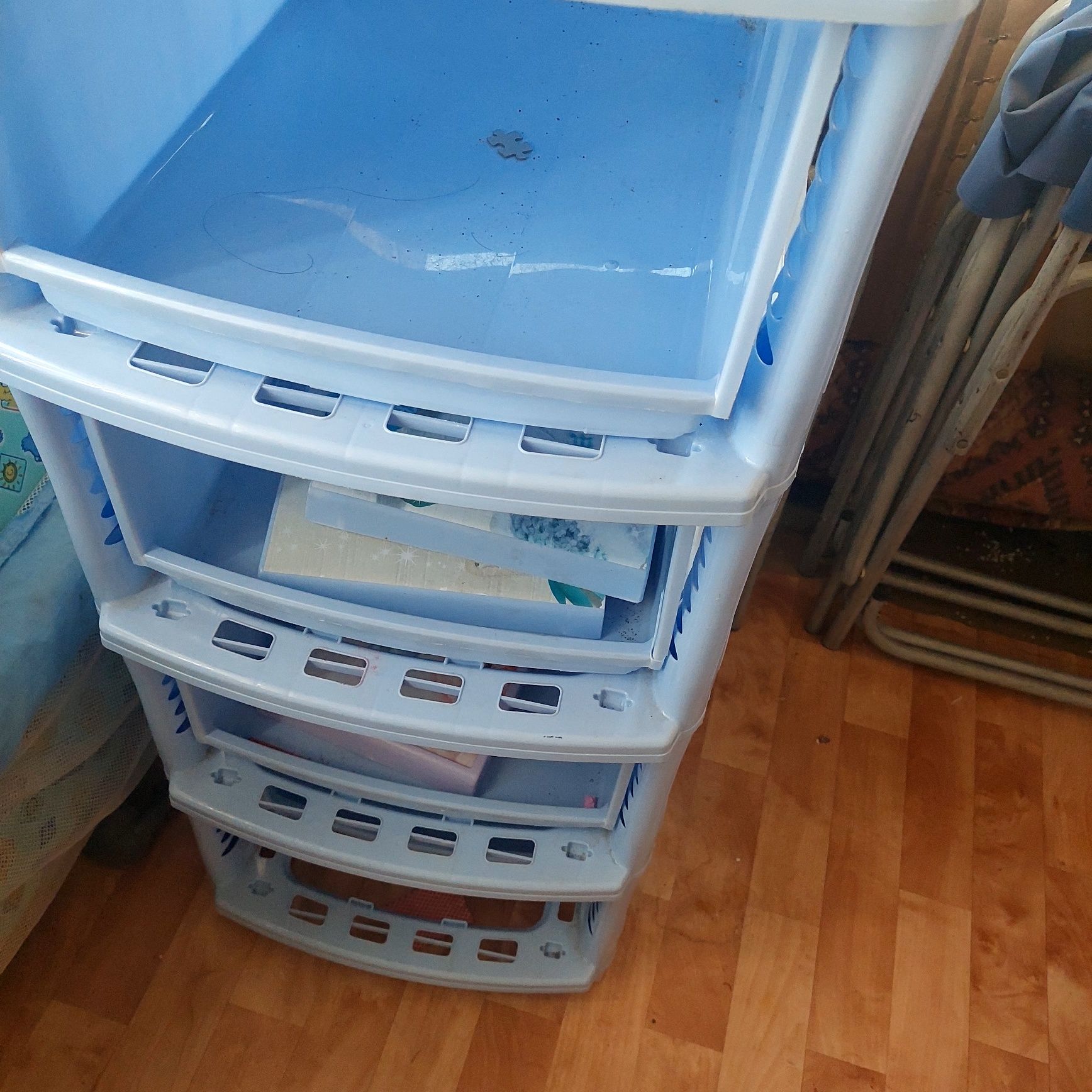Отдам даром детский шкаф