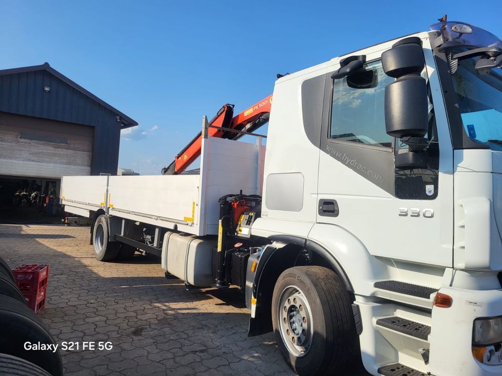 Camion cu macara Iveco Stralis