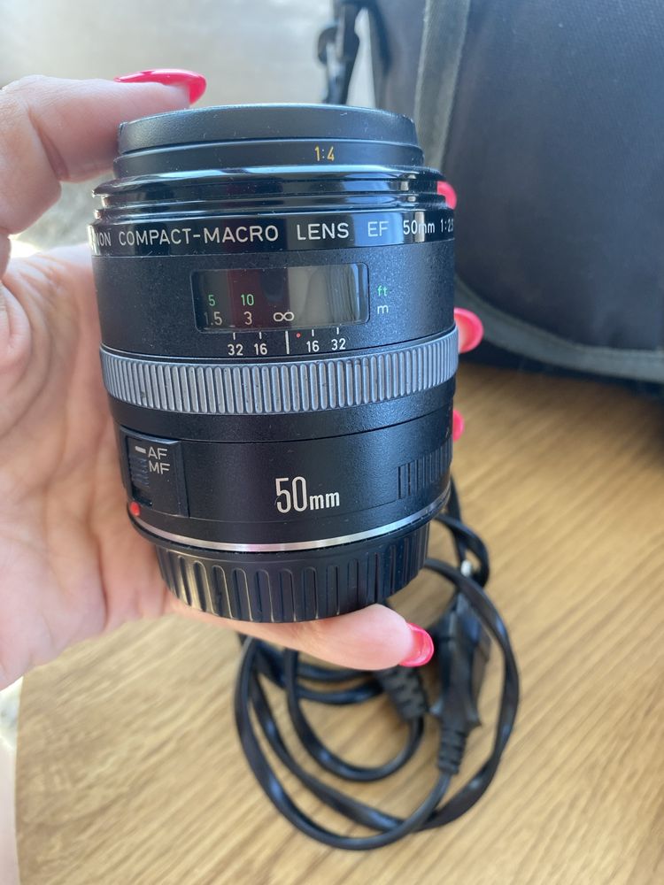Canon 400D и обективи 50мм, 18-135, 18-55