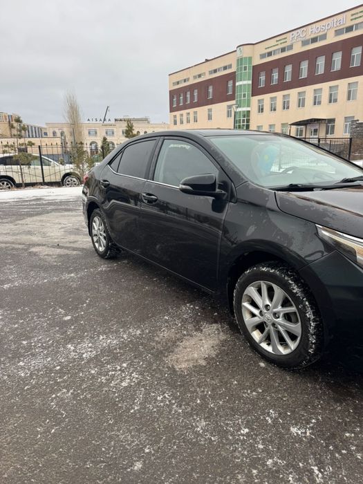 Тойота Корола 2015