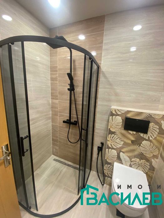 Дава се под наем Тристаен апартамент в София, Център - 86 кв.м за 816 € - Снимка #10