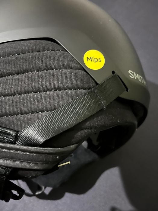 Ски каска Smith размер M