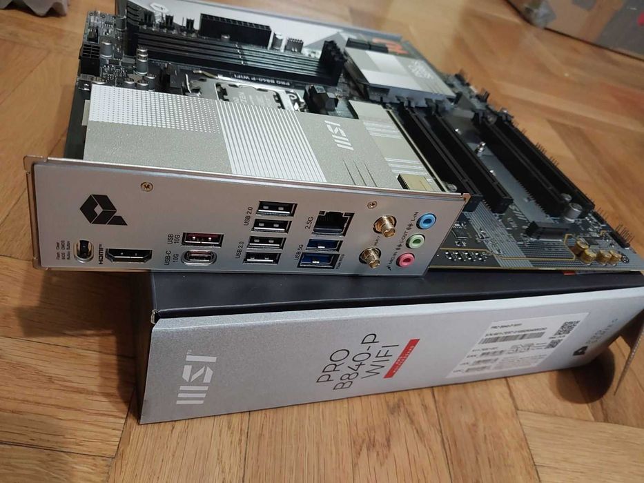 AMD Ryzen 9 7900X + MSI Pro B840-P Wi-Fi