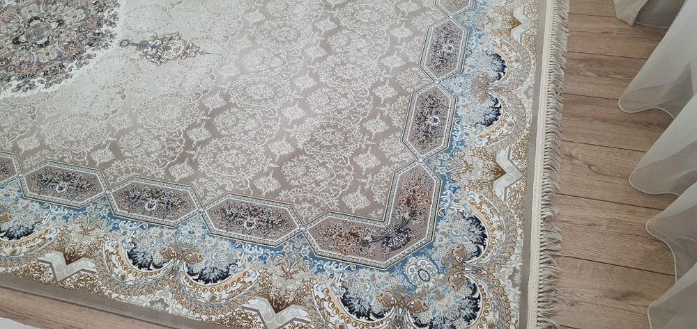 Продам Иранский ковёр 4х2
