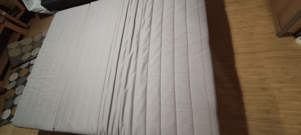 Canapea extensibila de 2 locuri