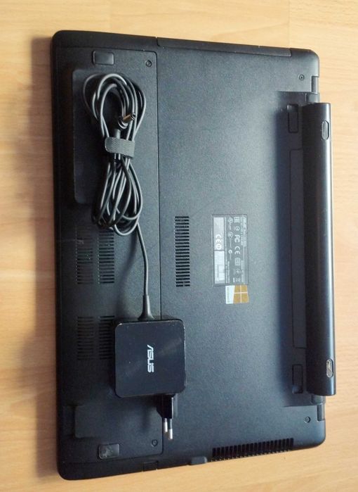 Asus R510L Core I7, 8GB RAM, SSD 120GB, HD4400, baterie dubla 3-4 ore