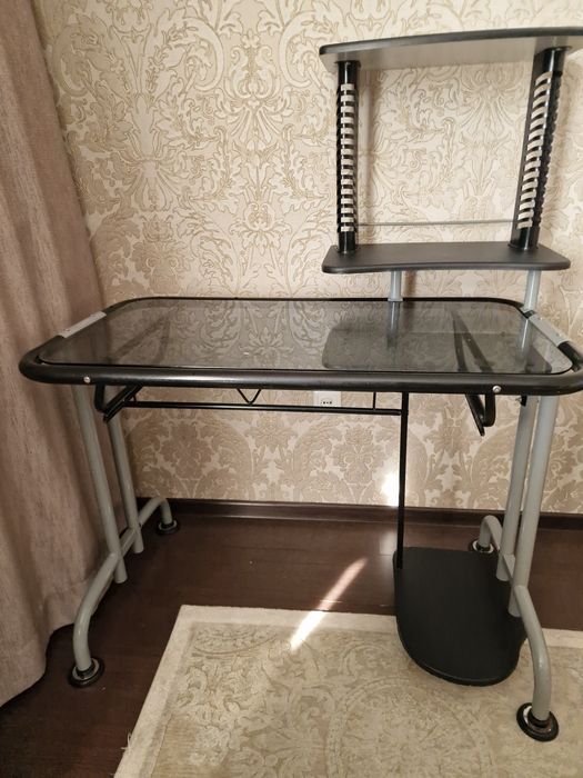 Письменный стол стекло/металл