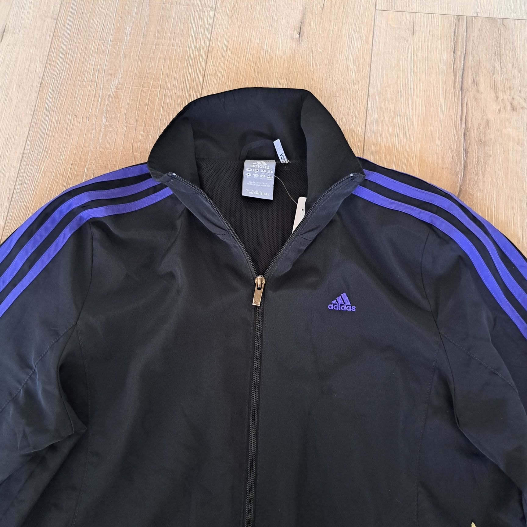 Adidas дамско спортно яке . Лот