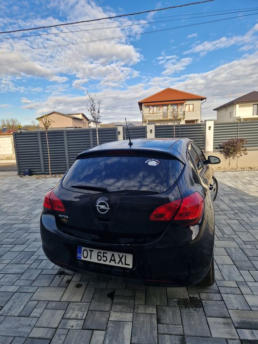 Vand Opel Astra J 1,6 Benzina+ GPL