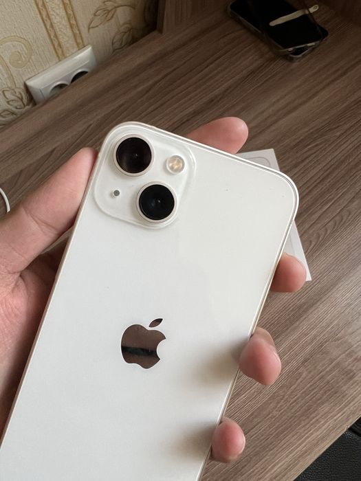 Продаю iPhone 13 в отличном состояние без ремонта