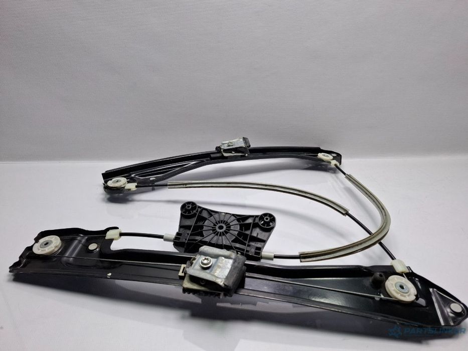 Macara geam dreapta fata VOLKSWAGEN JETTA IV 162, 163, AV3, AV2 2009 - > TDI CAYC 5C6837462E