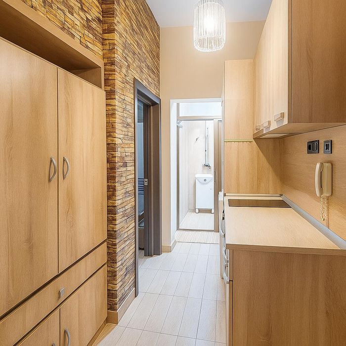 Дава се под наем Двустаен апартамент в Пловдив, Център - 70 кв.м за 460 € - Снимка #6