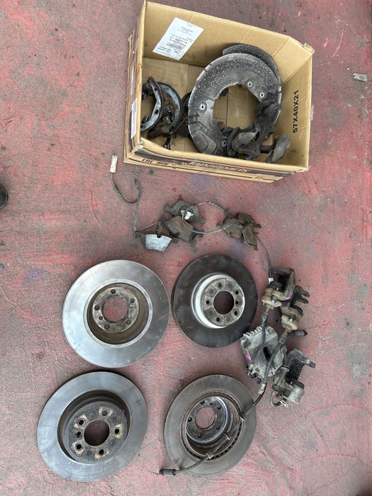 Set frane Bmw E90,E91 fata spate de pe motorizare 3.0 benzina
