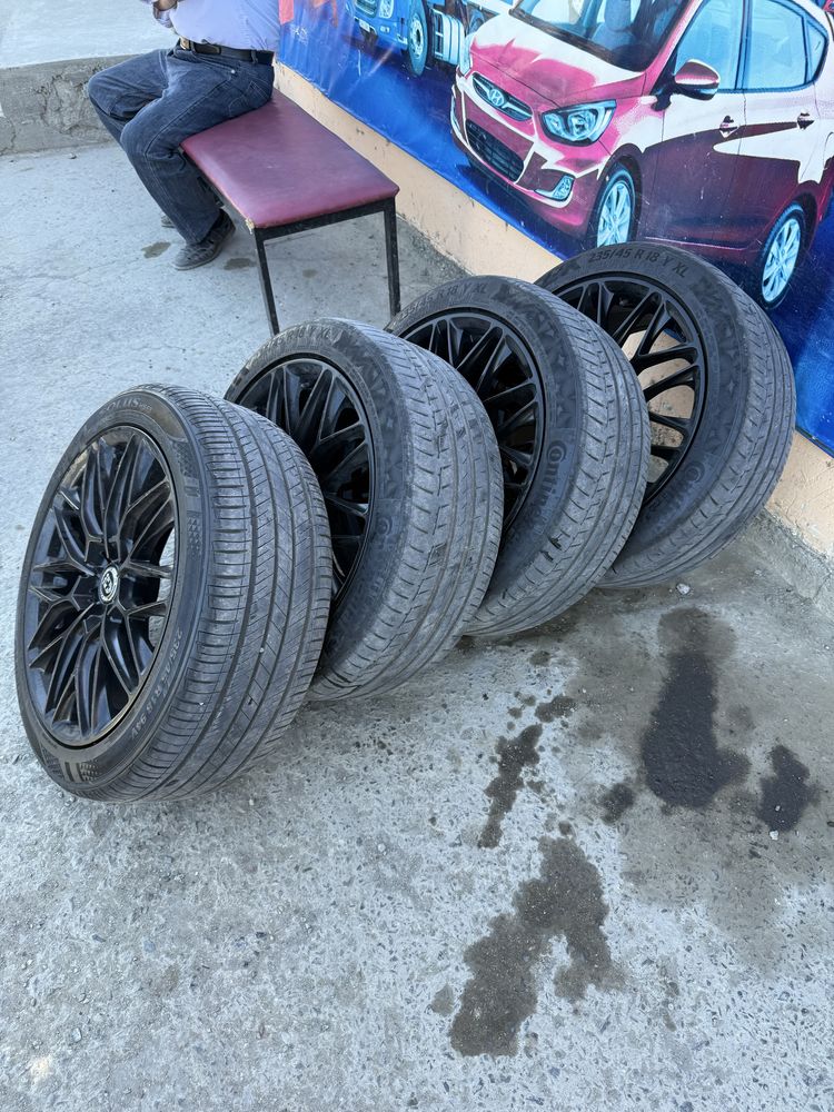 Продается диски и шины R18