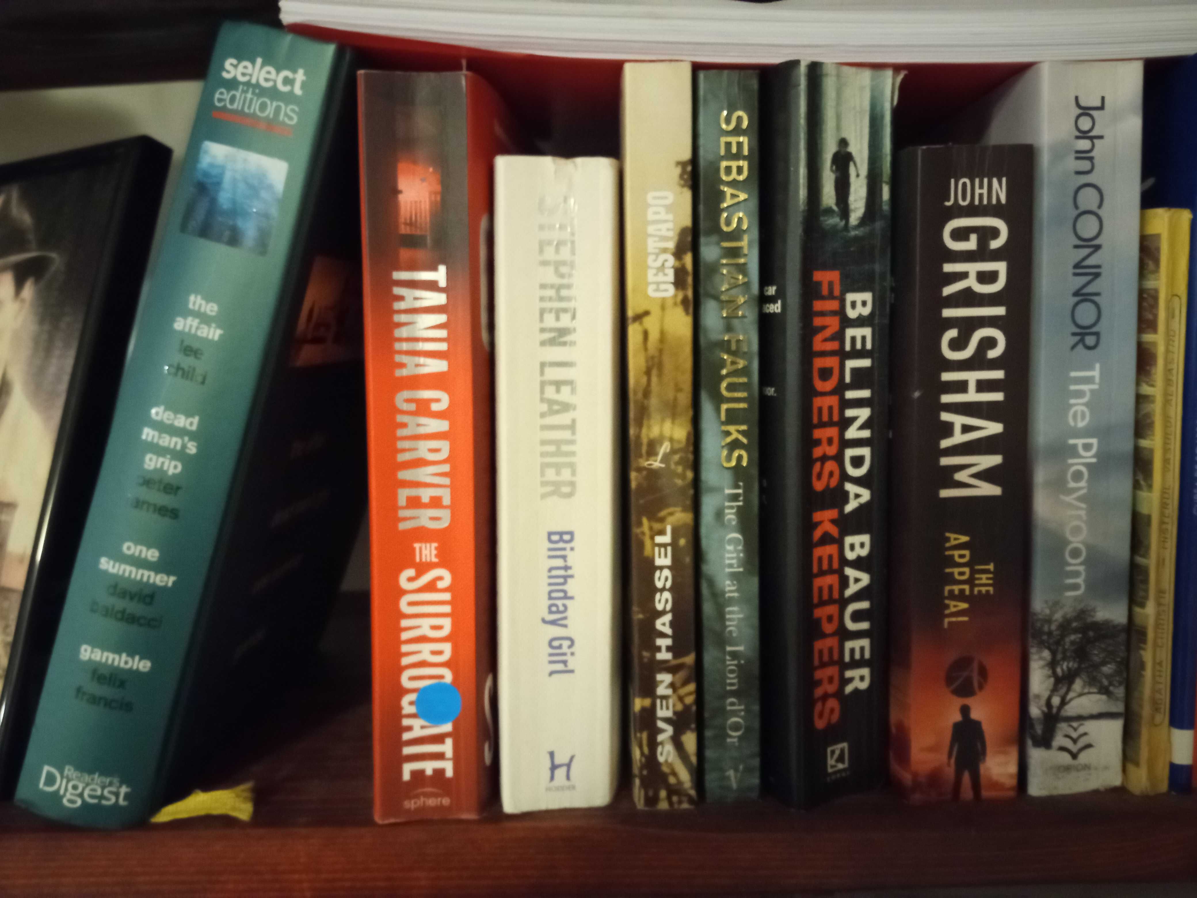 Vand carti romana, engleza Stephen King, Jo Nesbo,Barclay, Koontz etc