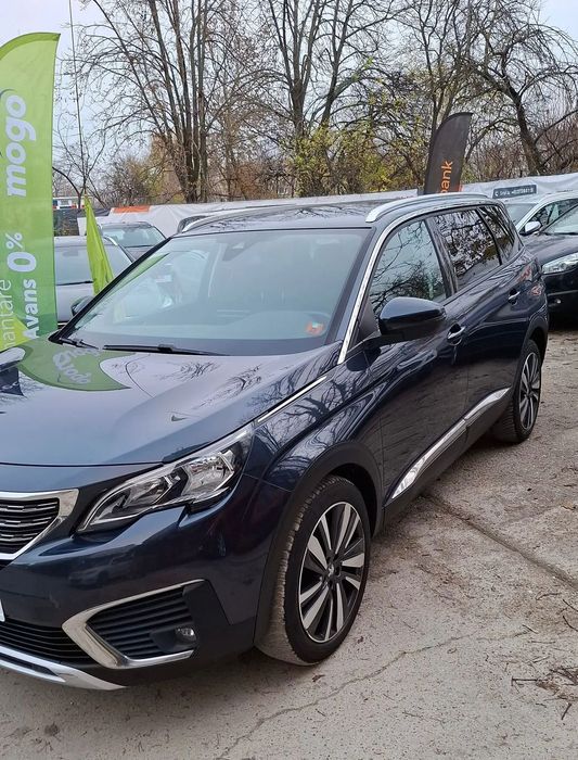 Peugeot 5008 Peugeot 5008 7 LOCURI, BENZINA