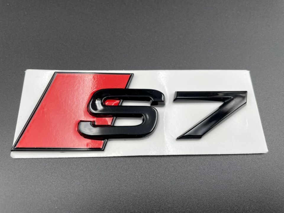 Set embleme Premium Audi S7 Negru / Roșu