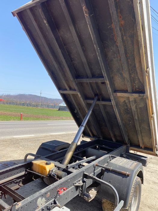 Nissan Atleon basculabil 35.13 3.5t