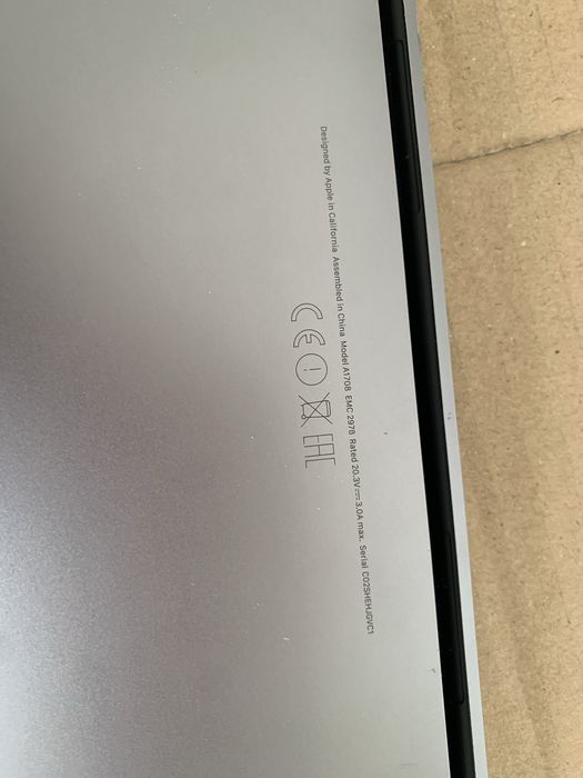 Macbook pro A1708 - defect