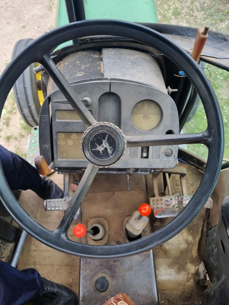 Vând tractor john deere 1640