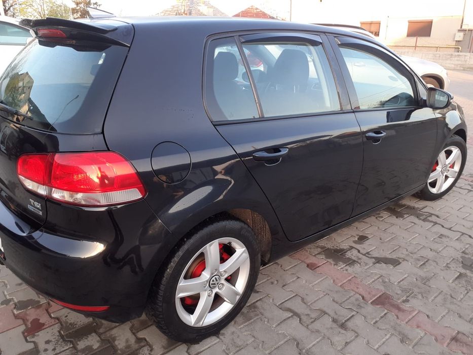 Vând Volkswagen Golf VI. Negociabil!