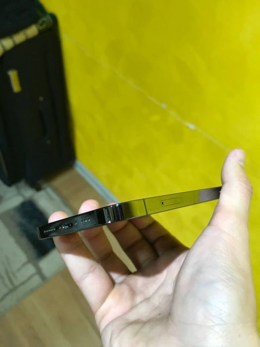 Iphone 12 pro sotiladi xolati ideal