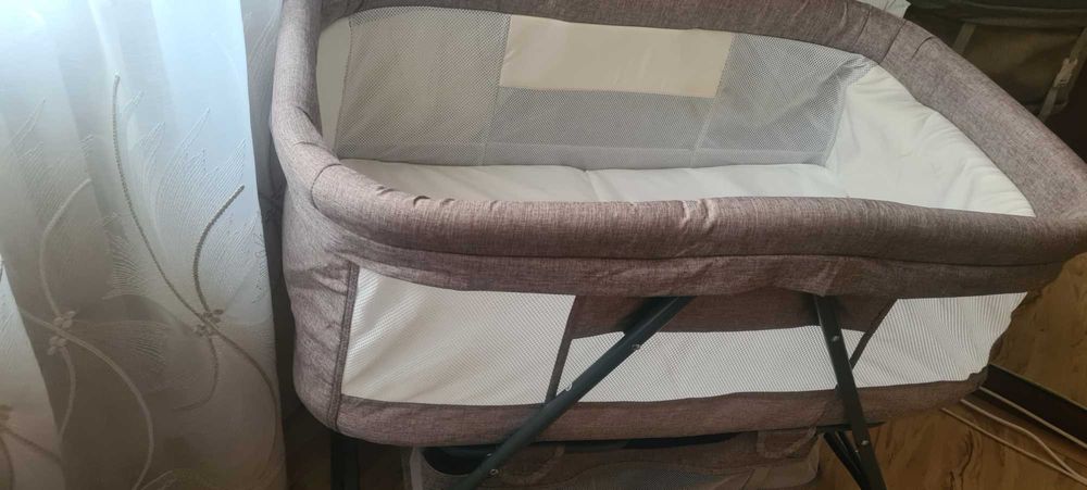 Patut bebelusi si leagan de bebelusi