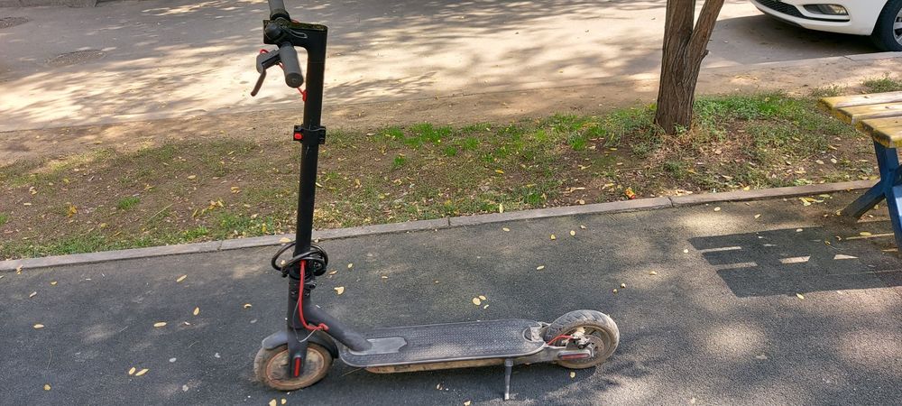 Продаю электросамокат xiaomi