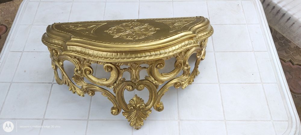 Страхотна Италианска полица за стена